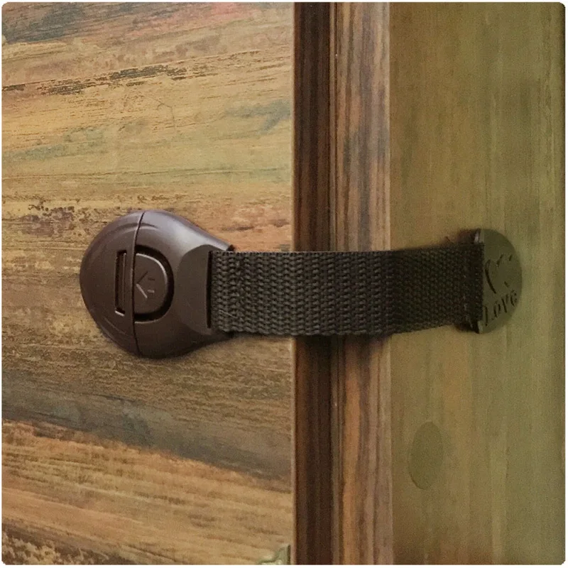 5pcs/lot Brown Cabinet Safety  - огляд і ціна Furniture Hardware Latch